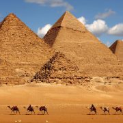 Se encontraron enormes estructuras cilíndricas debajo de las pirámides de Giza