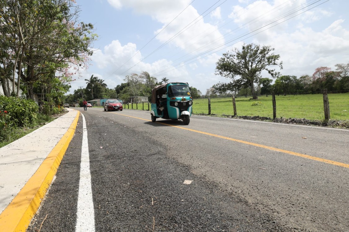 Rehabilitación de caminos, calles y puentes en Comalcalco