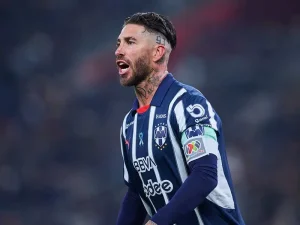 Sergio Ramos anoto su primer gol, ante uno de los equipos llamados grandes, en el fútbol mexicano.