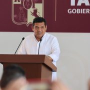 Temporal y controlado aumento al desfogue de Peñitas