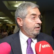 Refuerza Juan Ramón de la Fuente paridad de género en el Servicio Exterior Mexicano