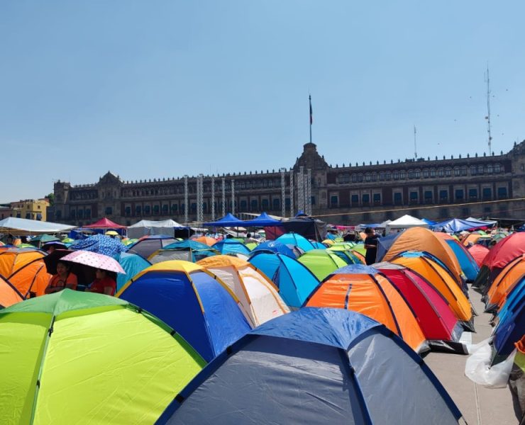 CNTE levanta plantón en el Zócalo, pero advierte posible paro indefinido