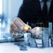 Ernesto Reséndiz presenta guía accesible para emprender con éxito