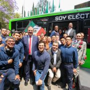 Innovación mexicana en movilidad eléctrica: Presentan Taruk, primer autobús eléctrico 100% nacional
