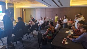 Especialistas y activistas se reunieron en el exitoso foro sobre la discapacidad invisible para compartir experiencias y colaborar en soluciones que promuevan la inclusión de personas con discapacidad auditiva.