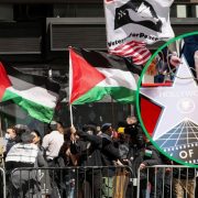 Gal Gadot recibe estrella en el Paseo de la Fama