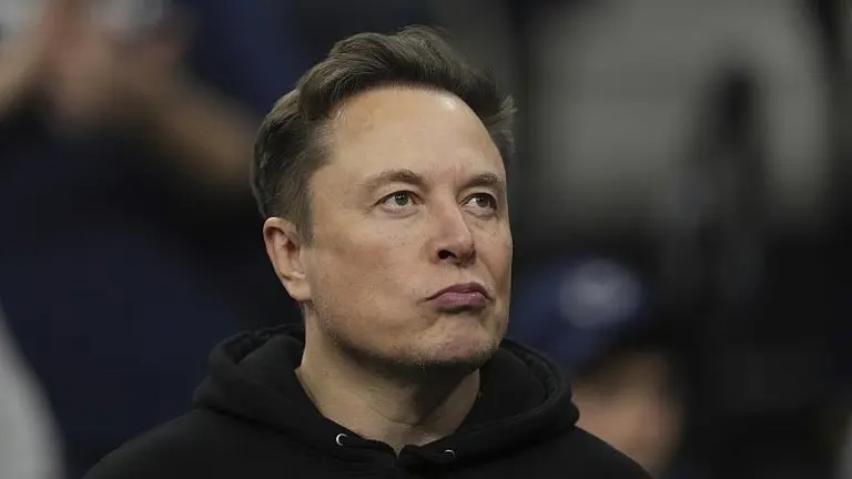 ¿Por qué Elon Musk vende 'X' a 'xAI'?
