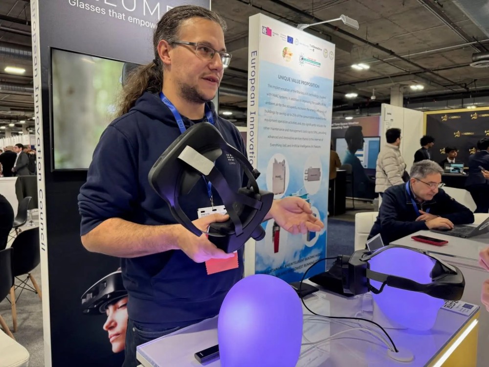 ¿Cómo funcionan los lentes de realidad virtual para ciegos?