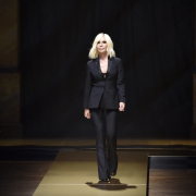 Donatella deja Versace