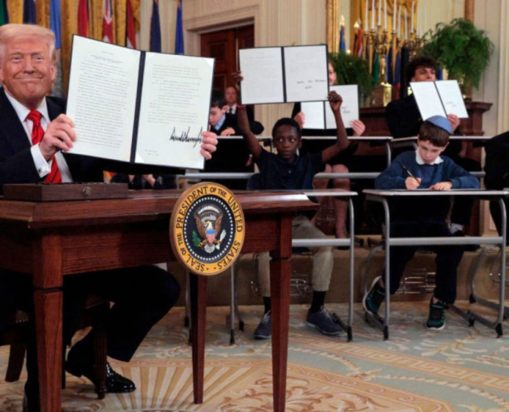 Trump desmantela el Departamento de Educación