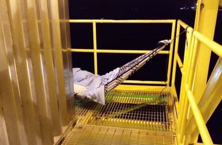 Pemex debe restringir contratos a empresas de alimentos