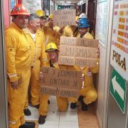 Pemex debe restringir contratos a empresas de alimentos