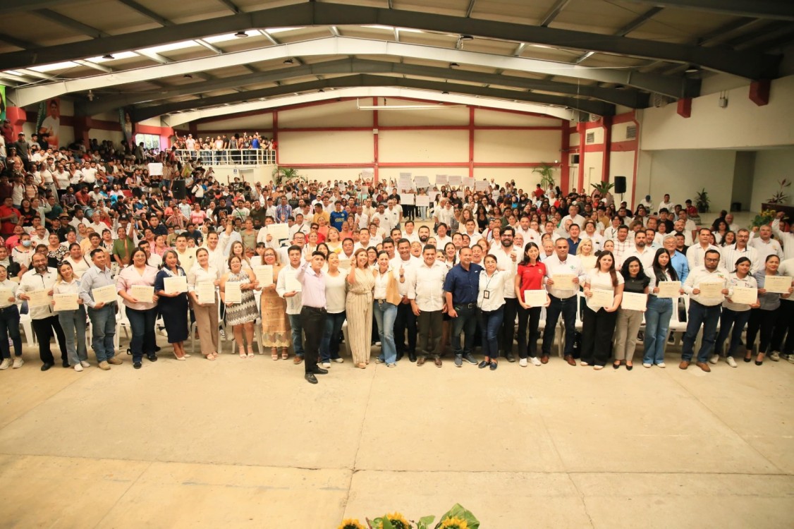reconocimiento a estudiantes de la UPCH