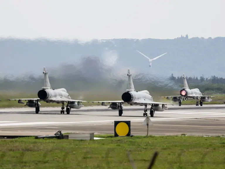 China simula bloquea a Taiwán: Los ejercicios militares recientes