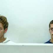 Arrestan adolescentes por tener hormigas de contrabando en Kenia