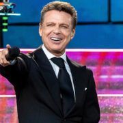 Luis Miguel paga medio millón en restaurante y nadie lo puede creer