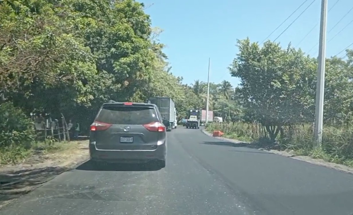 Reparación de la carretera de Atasta agiliza el tráfico vehicular