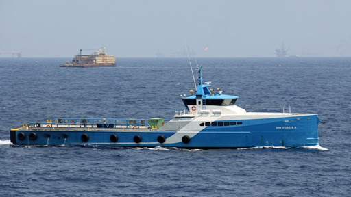 Se incendia barco abastecedor “Doña Diana” de Naviera Integral