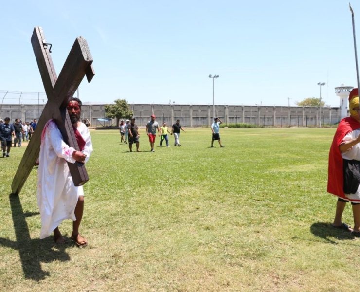 Viacrucis en el CERESO de Mérida: Impactante representación de Fe