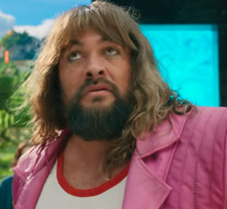 Jason Momoa genera controversia por su inesperada postura