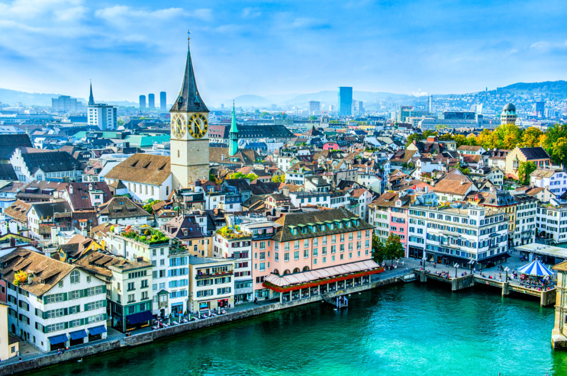 3. Zúrich, Suiza: Un Paraíso Financiero y Natural
