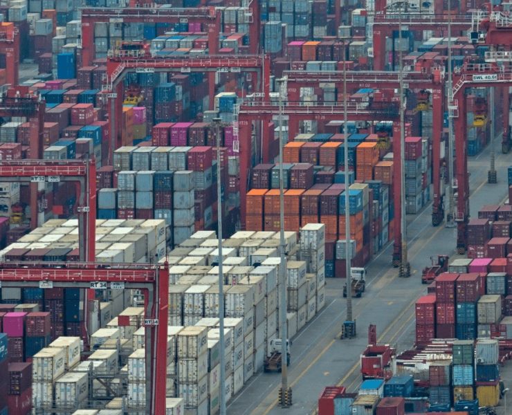 China califica de irracionales los aranceles