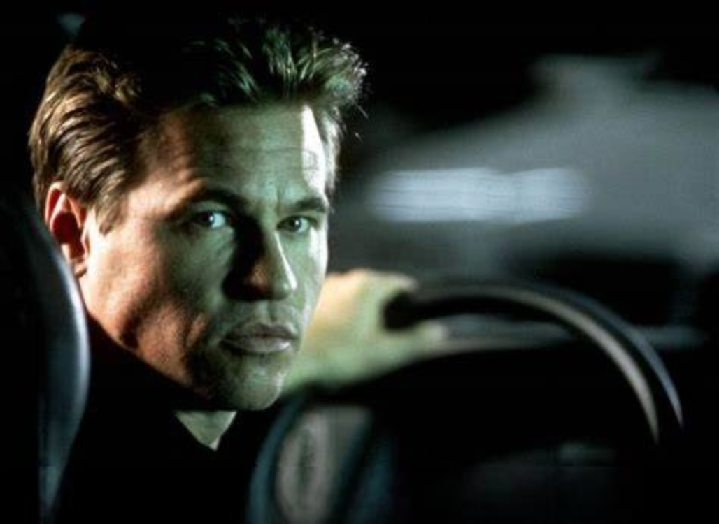 2. El Santo (1997) – El misterio y la acción