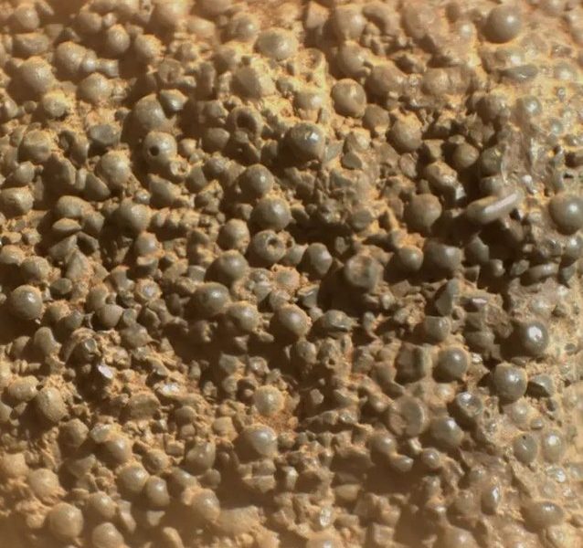 Encuentran extraña roca en Marte que desconcierta a científicos