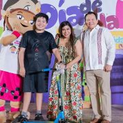 Gran cierre de los festejos del Día del Niño lucha libre, rifas y diversión total