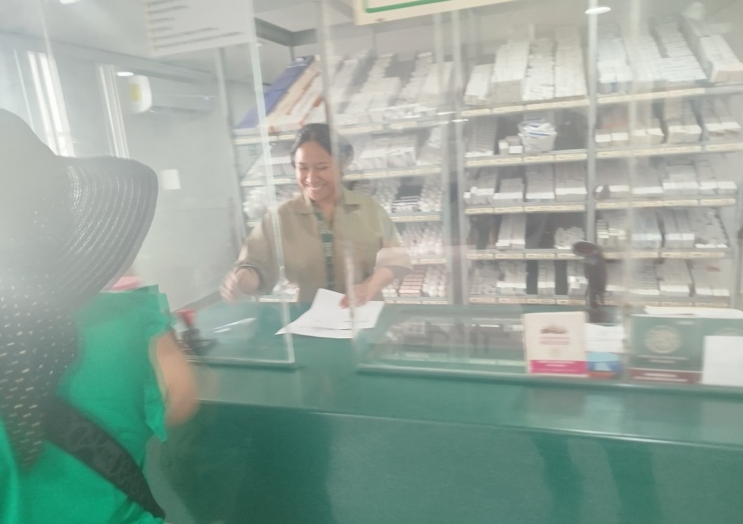 Hace falta medicamentos en farmacias del IMSS