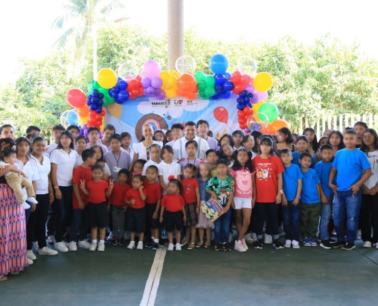 Javier May refrenda compromiso con la niñez