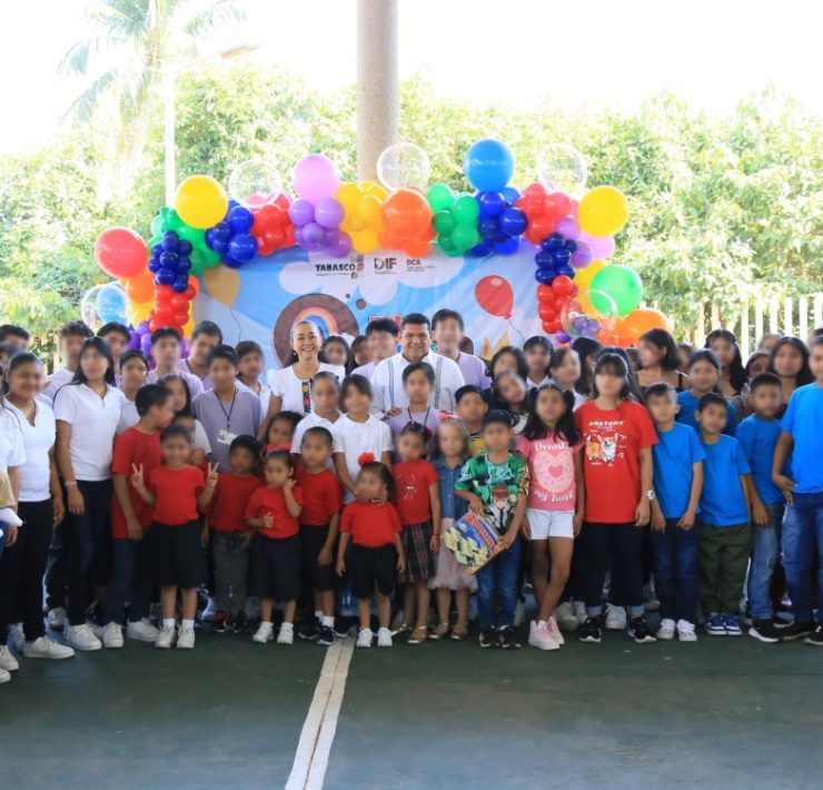 Javier May refrenda compromiso con la niñez