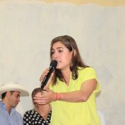 El gobernador está donde más se necesita Mayra Paloma López