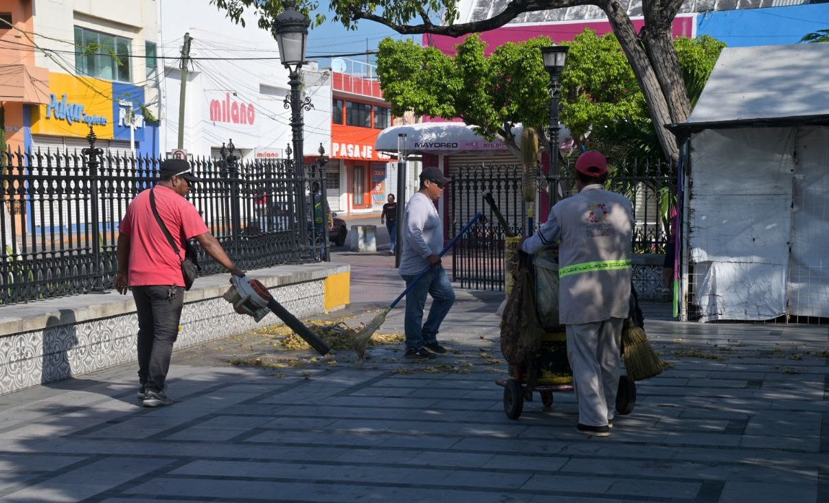 Líder de los Tres Poderes miente a trabajadores para su beneficio personal