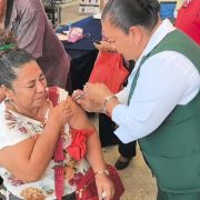 Meta de mil 807 vacunas en el municipio de Carmen