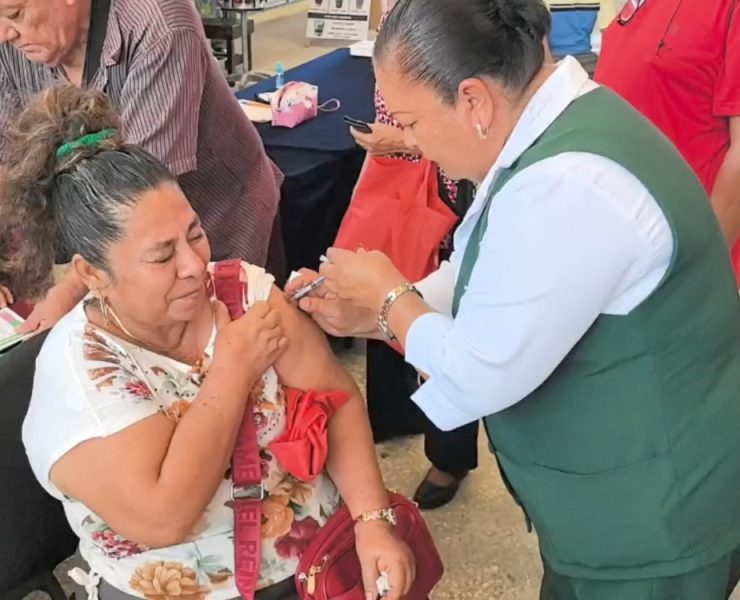 Meta de mil 807 vacunas en el municipio de Carmen