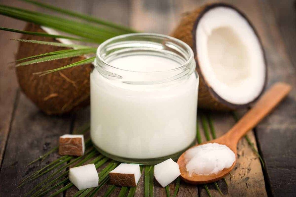 2. Aceite de Coco: Un Aliado para la Reparación de la Piel