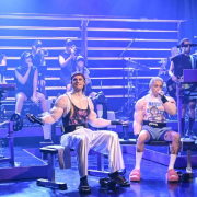 CA7RIEL y Paco Amoroso en The Tonight Show