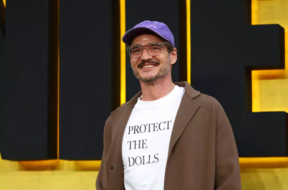 significado de la camiseta “Protect the Dolls”