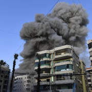 Israel lanza ataque contra suburbio en Beirut