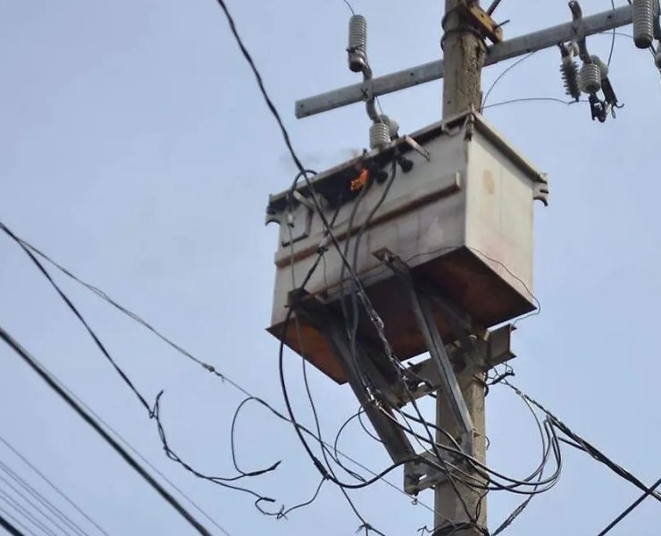 Sobrecarga y transformadores viejos provocan apagones en Atasta