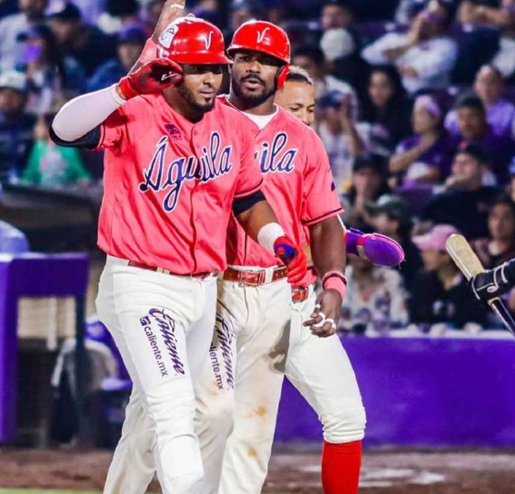 ¡Histórico! Beisbolista Americana jugará en equipo varonil y rompe barreras