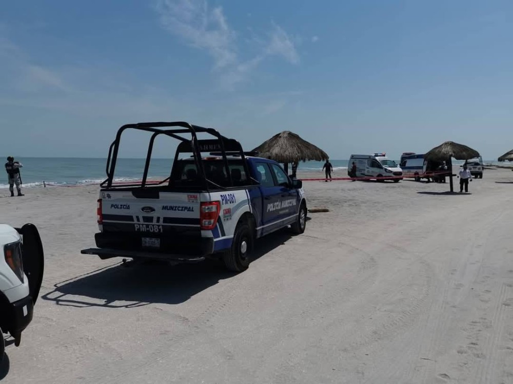 Encuentran sin vida el cuerpo de un hombre en las aguas de la playa de Ciudad del Carmen