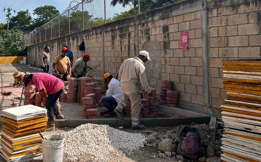Empresas constructoras toman medidas contra golpe de calor