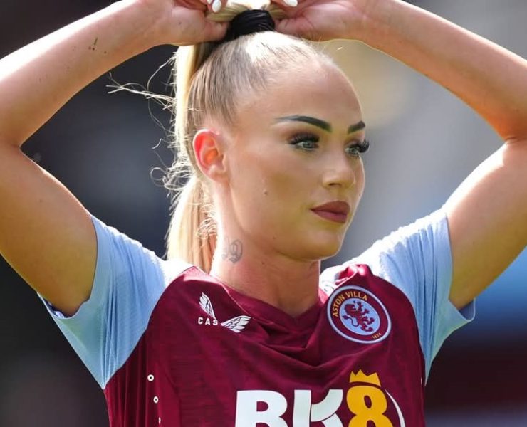 Alisha Lehmann responde a las críticas por maquillarse en el campo y rompe con los estereotipos del fútbol femenino