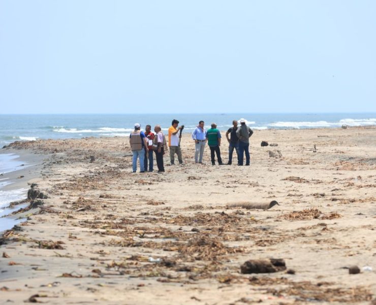 Atienden derrame de hidrocarburo frente a costas de Paraíso