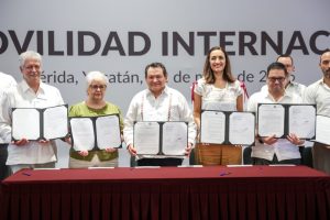 El Gobernador de Yucatán Joaquín Díaz Mena puso en marcha el Programa de Movilidad Internacional