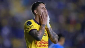 El extremo izquierdo uruguayo Brian Rodríguez, tampoco está asegurado para jugar mañana, ya que en la final de vuelta ante Toluca tuvo minutos, pero no estuvo al cien porciento.