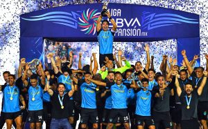 Simpatizantes y socios de clubes de la Liga de Expansión se reúnen para mostrar apoyo en la lucha por el regreso del ascenso y descenso.