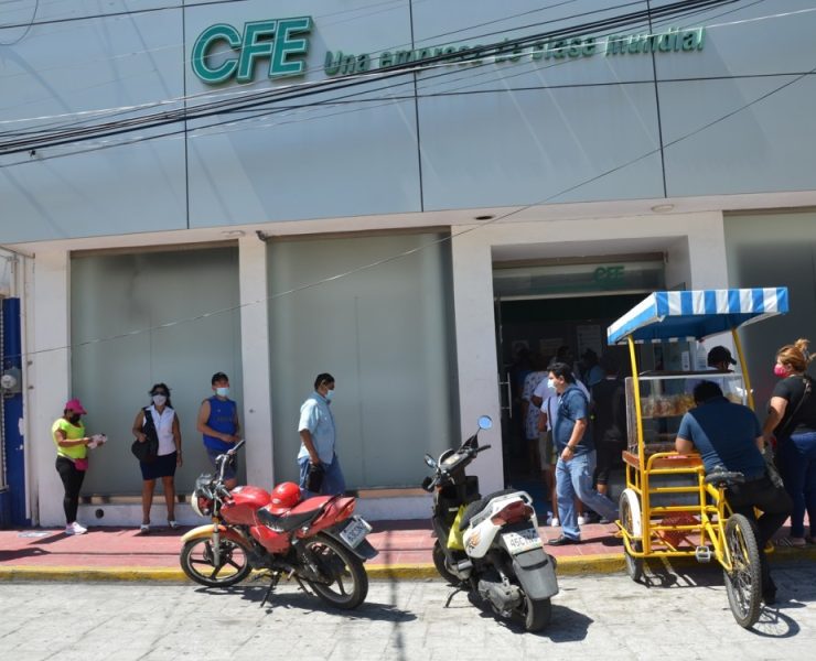 Polémico el tema de que funcionarios de la CFE, PEMEX y SAT, puedan portar arma